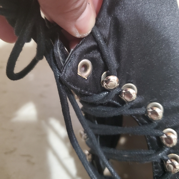 # 020 N.Y.L.A. SHOES - Picture 9 of 13